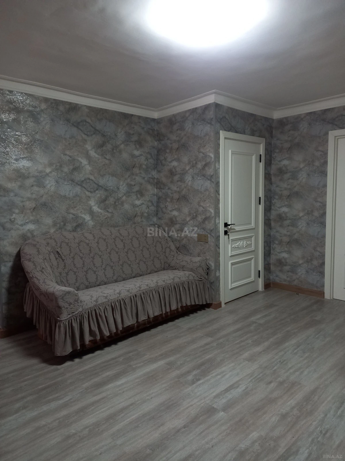 Kirayə verilir 2 otaqlı mənzil 45 m²