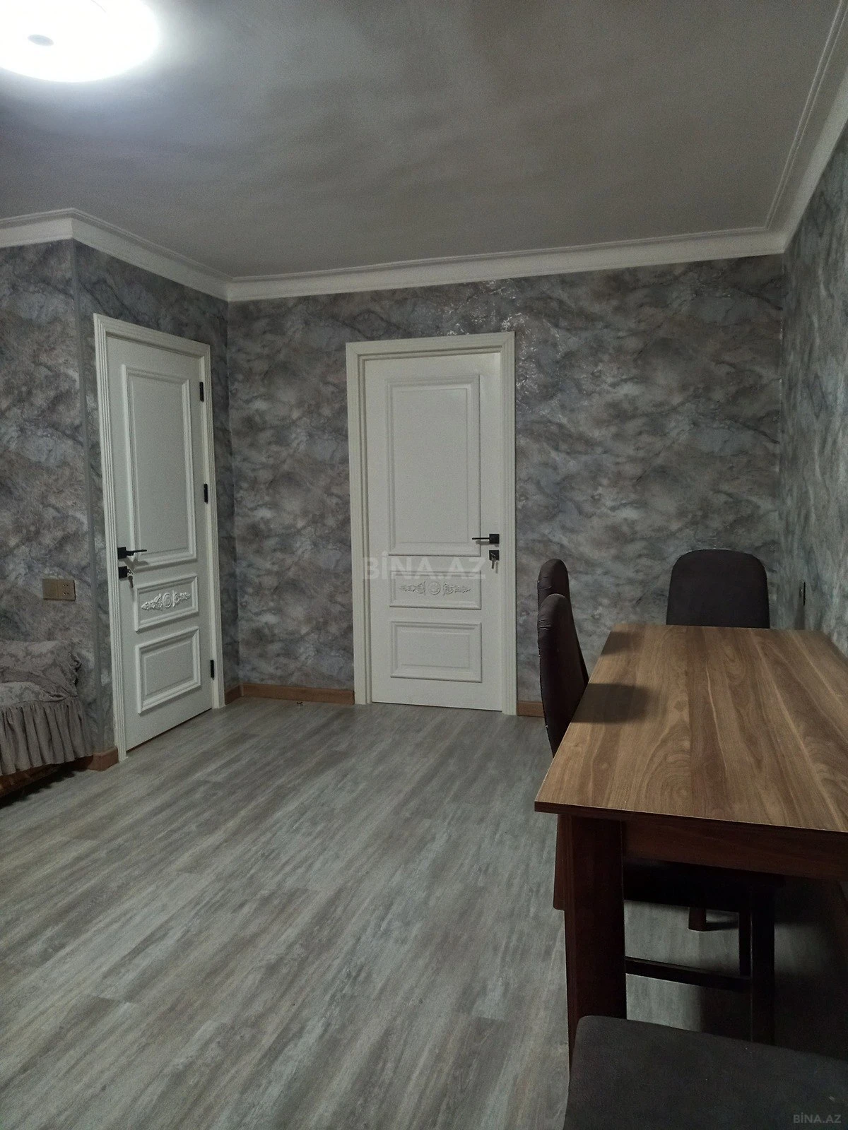 Kirayə verilir 2 otaqlı mənzil 45 m²