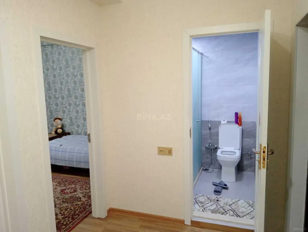 Satılır 2 otaqlı mənzil 76 m²
