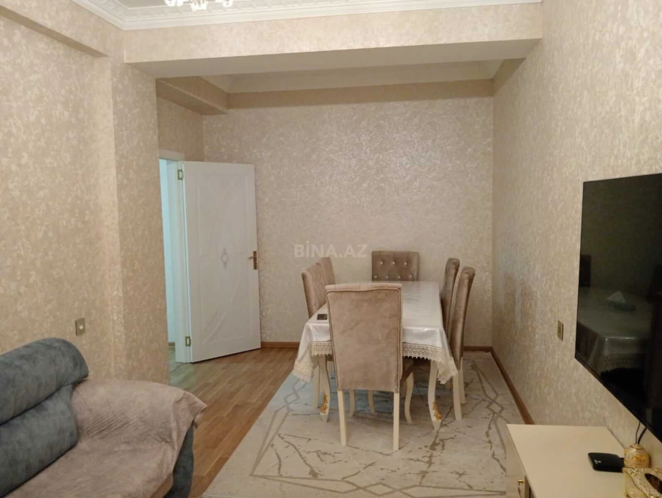 Satılır 2 otaqlı mənzil 76 m²