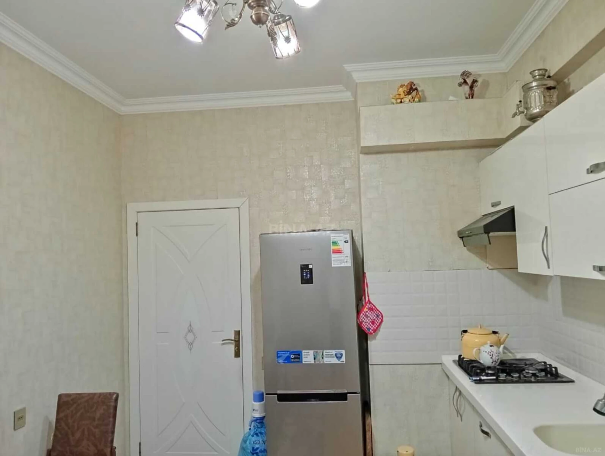 Satılır 2 otaqlı mənzil 76 m²