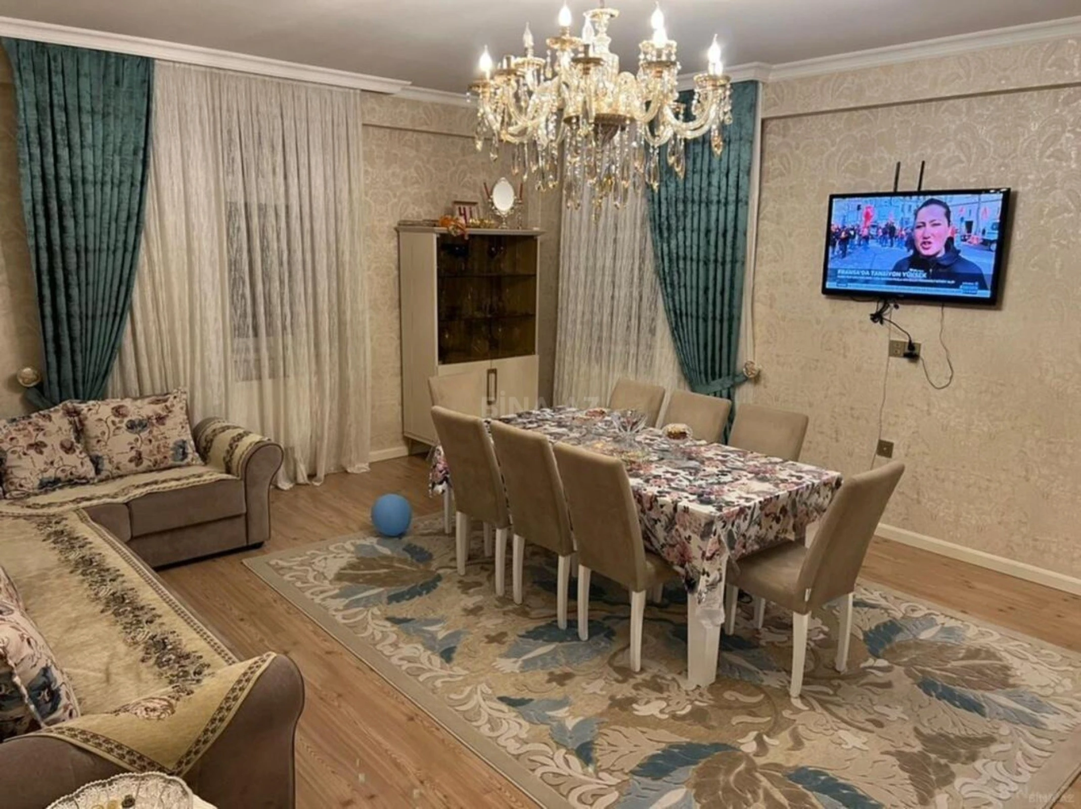 Satılır 3 otaqlı mənzil 123 m²