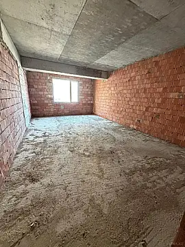 Satılır 3 otaqlı mənzil 135 m²
