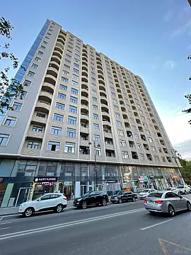 Satılır 4 otaqlı mənzil 210 m² — Bakı, İnşaatçılar 4 otaq 210.00 m²