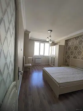 Kirayə verilir 2 otaqlı mənzil 60 m²