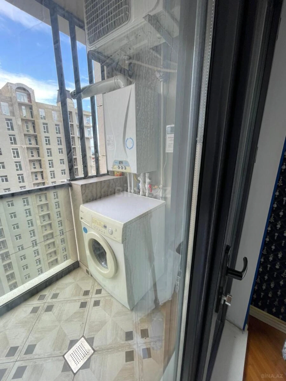 Satılır 2 otaqlı mənzil 55 m²