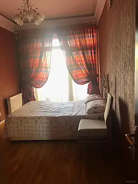 Kirayə verilir 2 otaqlı mənzil 70 m²