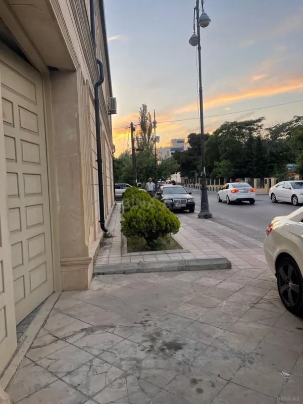 Kirayə verilir obyekt 400 m²