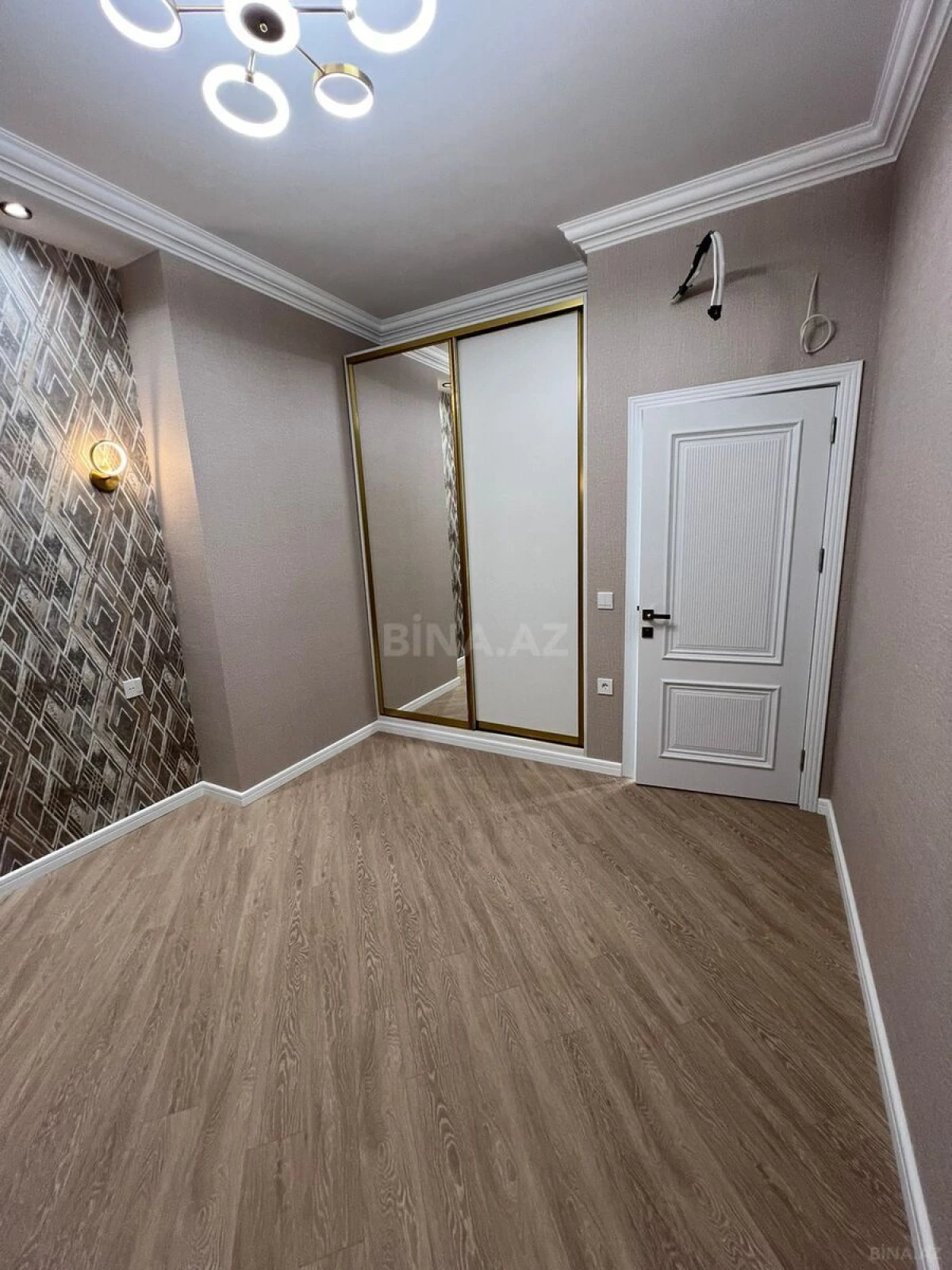 Satılır 3 otaqlı mənzil 70 m²
