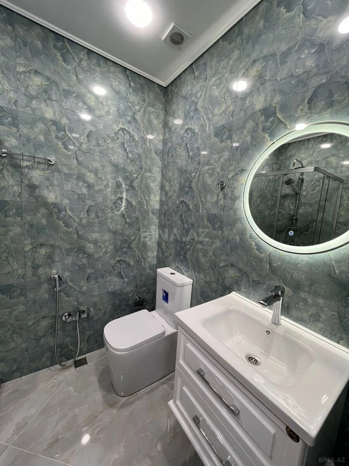 Satılır 3 otaqlı mənzil 70 m²