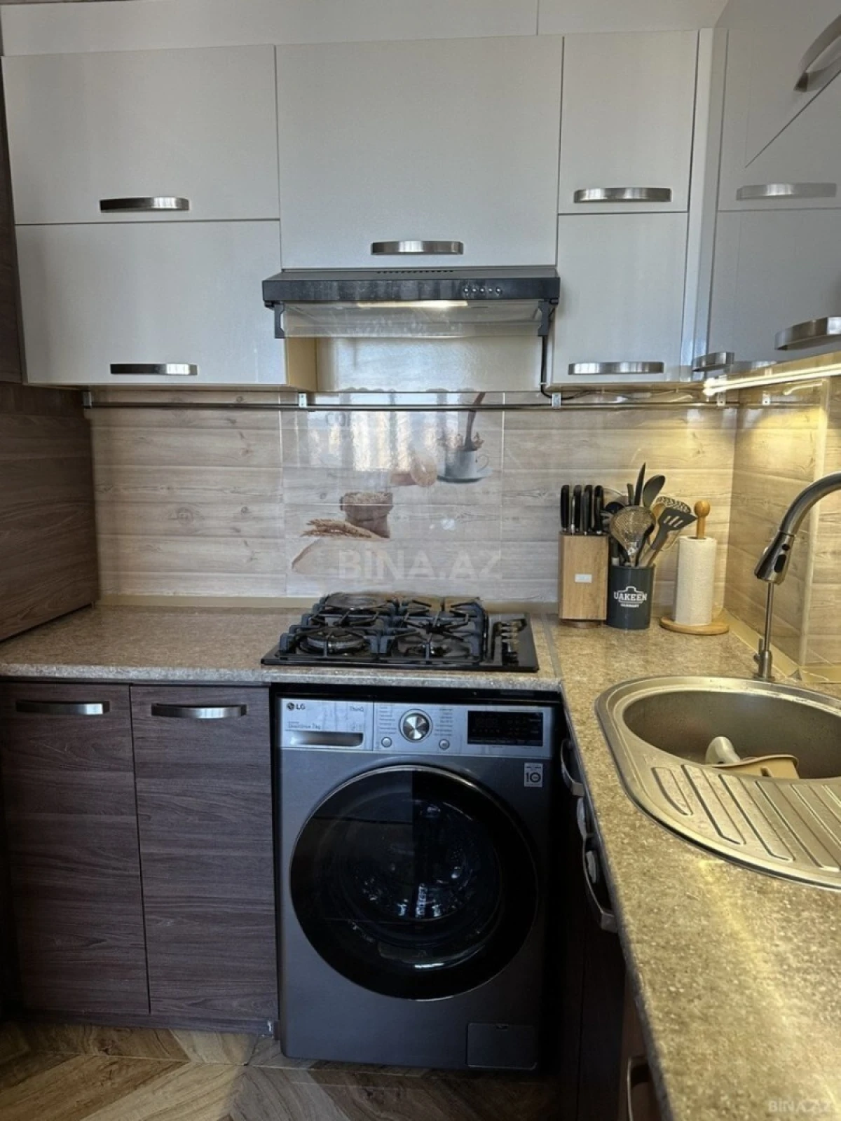 Satılır 3 otaqlı mənzil 67 m²