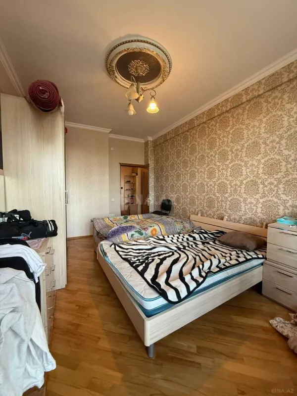 Kirayə verilir 3 otaqlı mənzil 105 m²