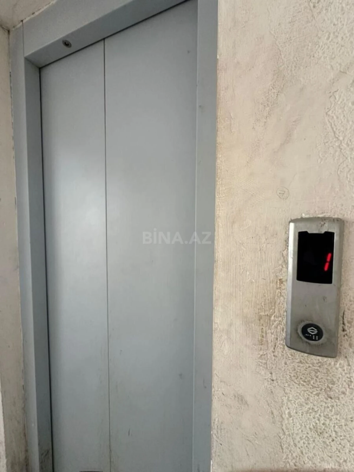Satılır 3 otaqlı mənzil 90 m²