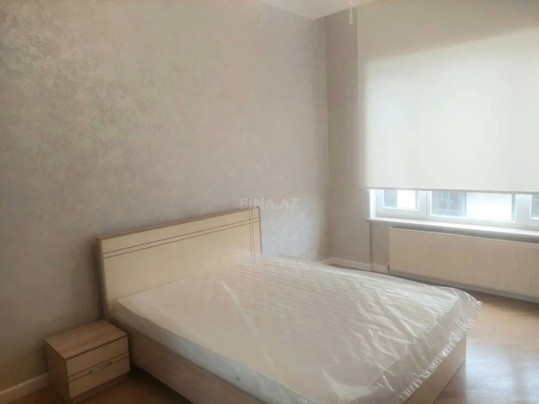 Kirayə verilir 3 otaqlı mənzil 150 m²