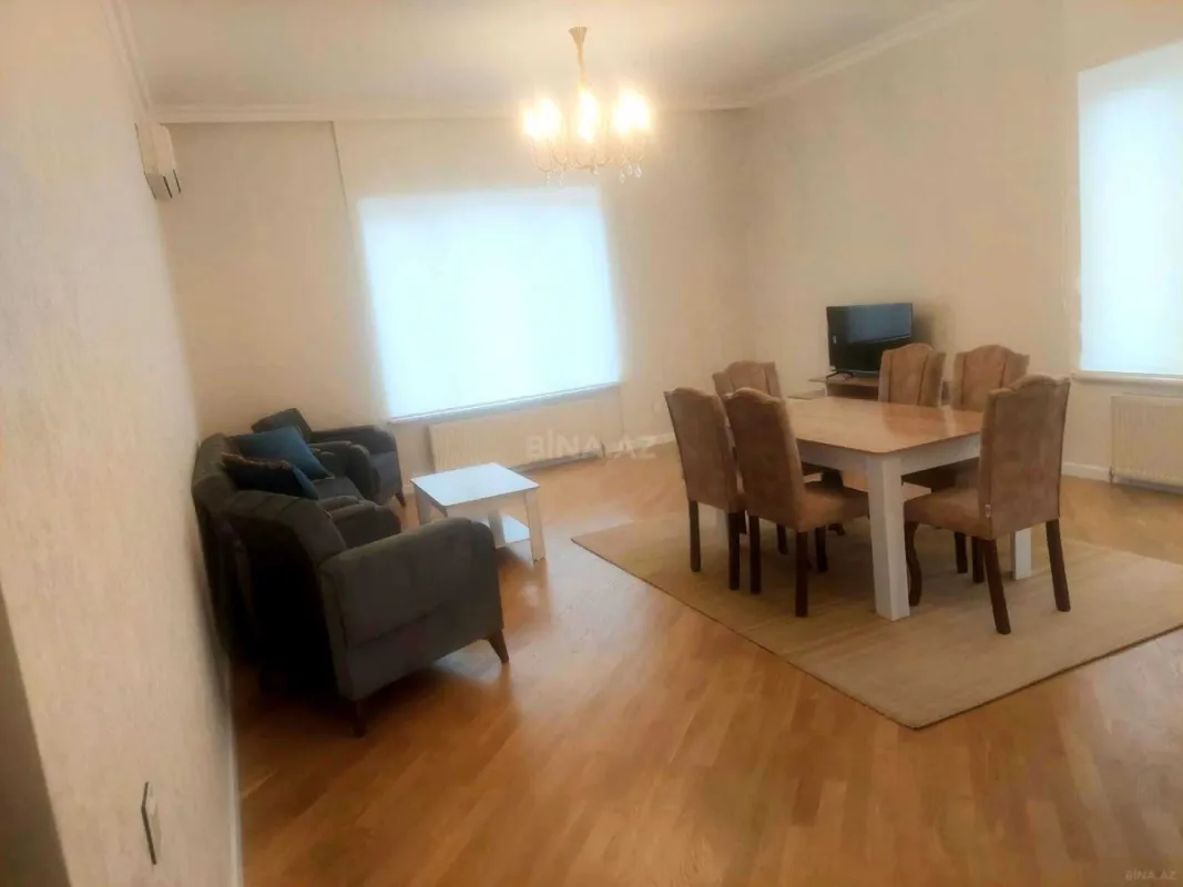 Kirayə verilir 3 otaqlı mənzil 150 m²
