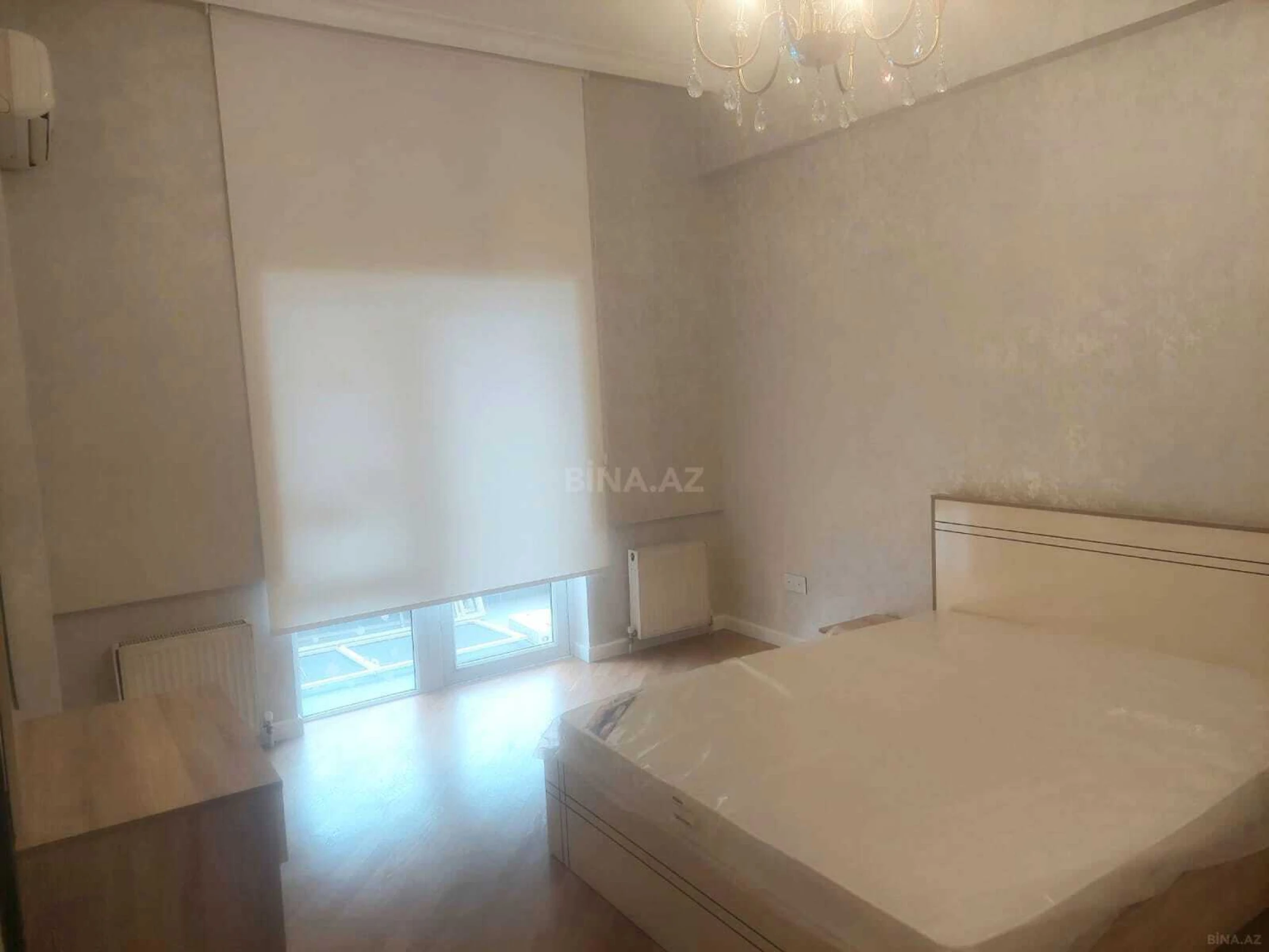 Kirayə verilir 3 otaqlı mənzil 150 m²
