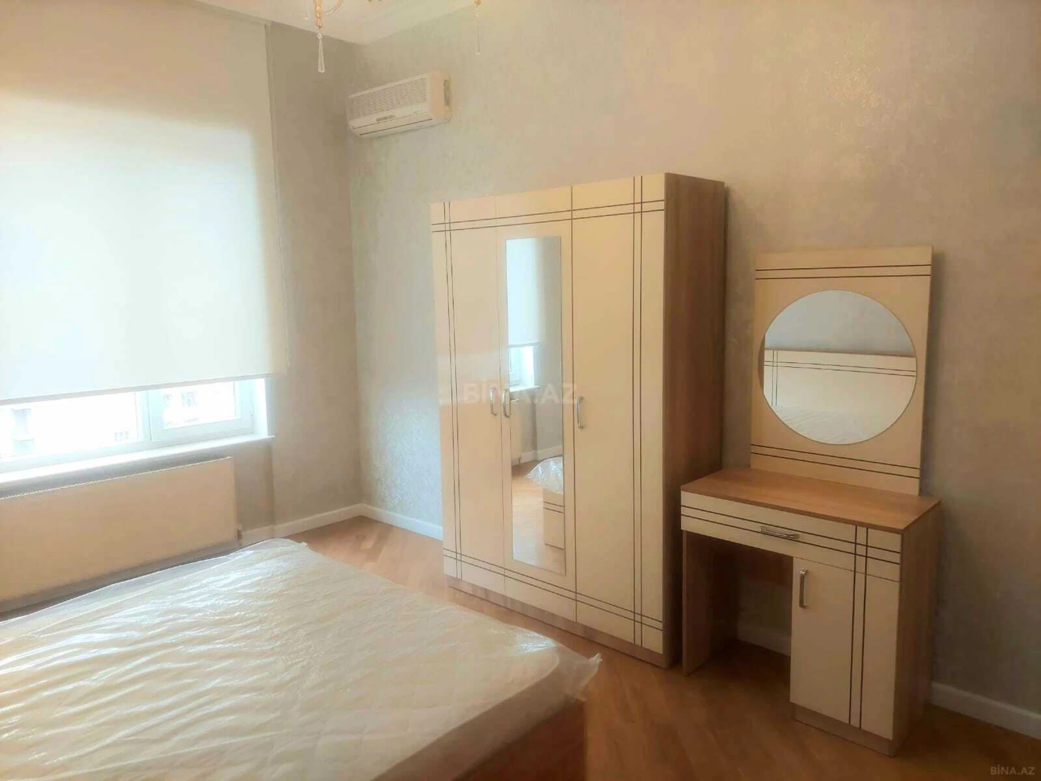 Kirayə verilir 3 otaqlı mənzil 150 m²