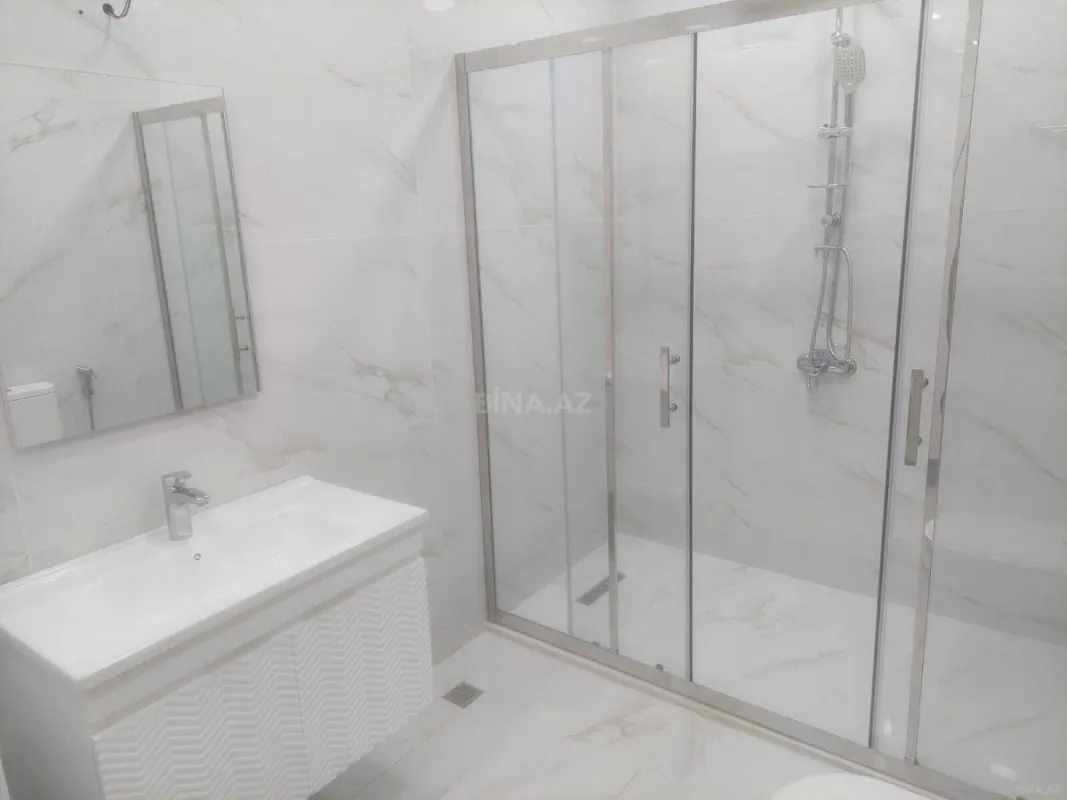 Kirayə verilir 3 otaqlı mənzil 150 m²