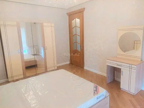 Kirayə verilir 3 otaqlı mənzil 150 m²