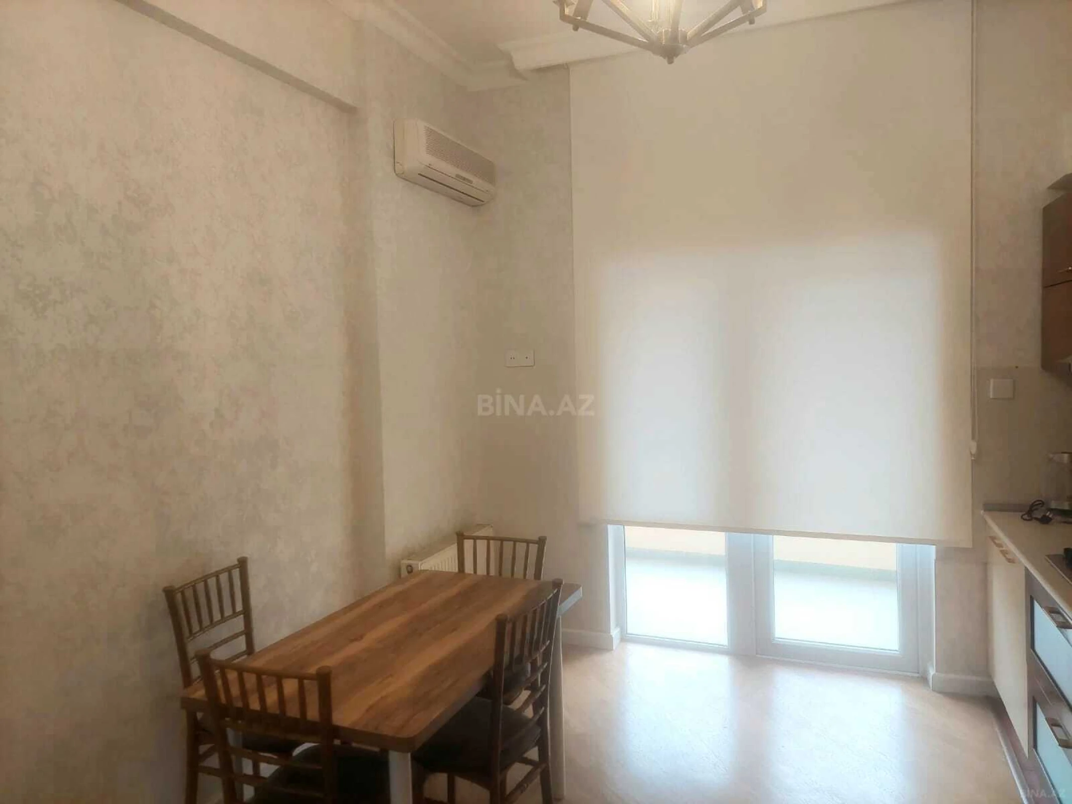 Kirayə verilir 3 otaqlı mənzil 150 m²