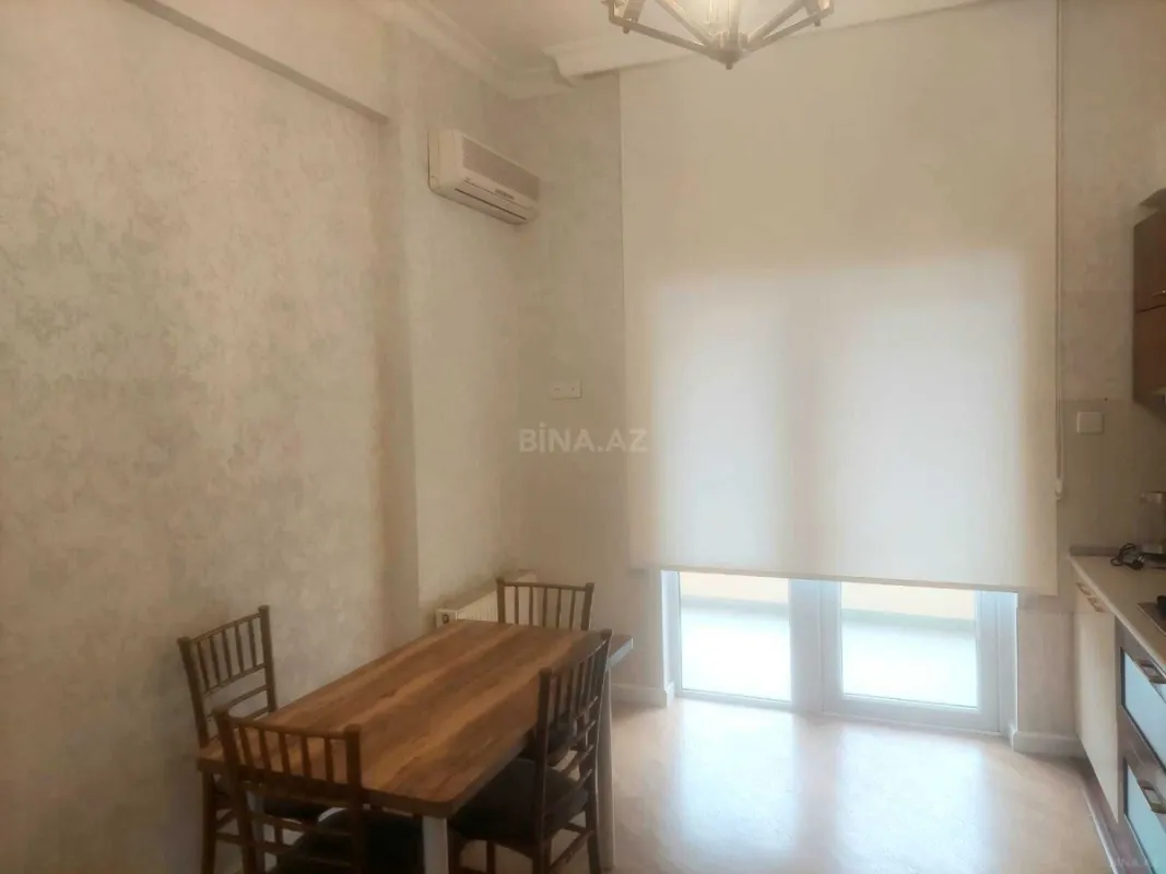 Kirayə verilir 3 otaqlı mənzil 150 m²