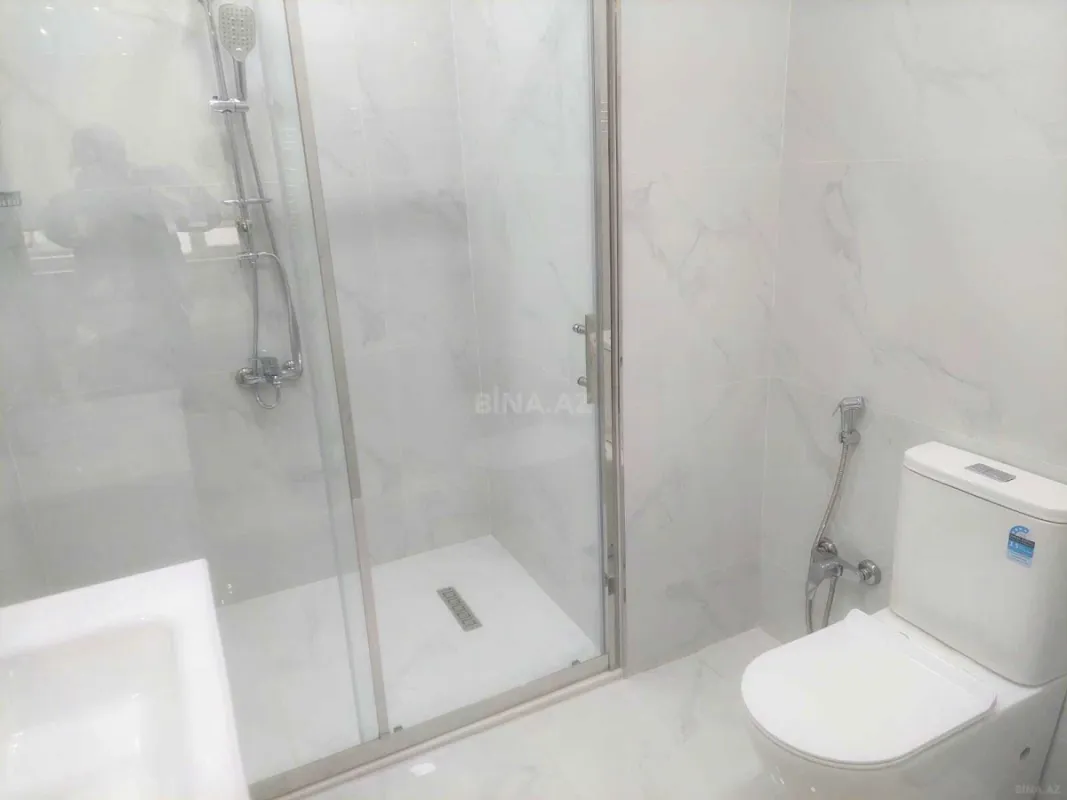 Kirayə verilir 3 otaqlı mənzil 150 m²