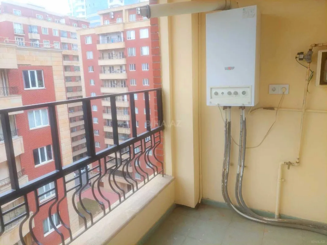Kirayə verilir 3 otaqlı mənzil 150 m²