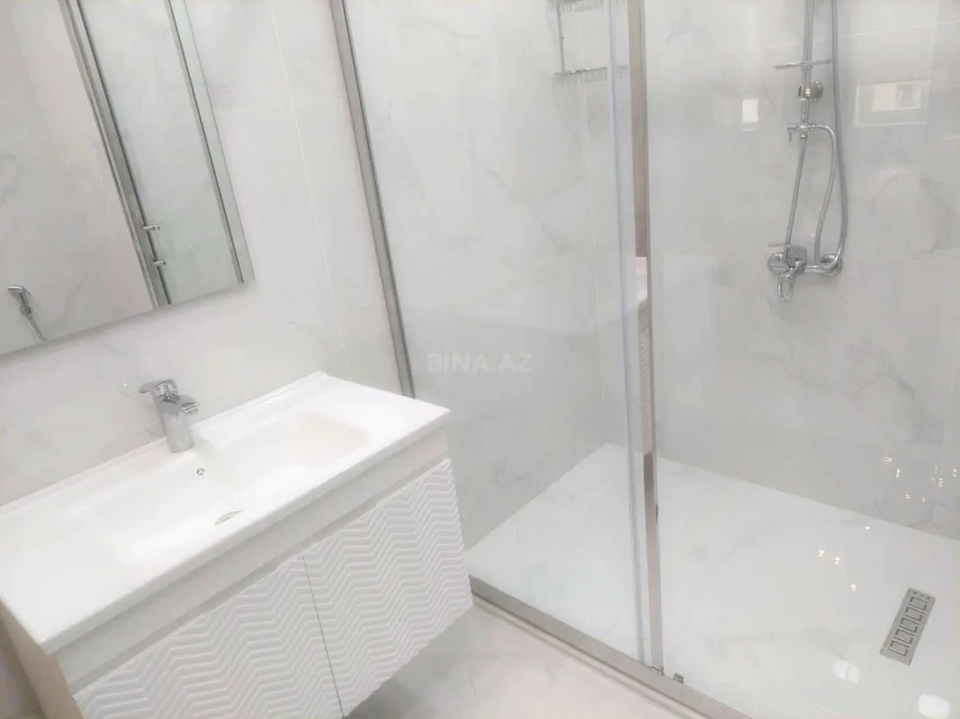 Kirayə verilir 3 otaqlı mənzil 150 m²