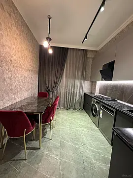 Kirayə verilir 2 otaqlı mənzil 78 m²