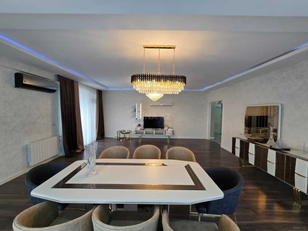 Satılır 4 otaqlı mənzil 155 m²