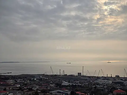 Satılır 4 otaqlı mənzil 155 m²