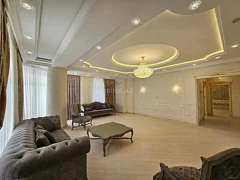 Satılır 3 otaqlı mənzil 134 m²