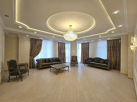 Satılır 3 otaqlı mənzil 134 m²