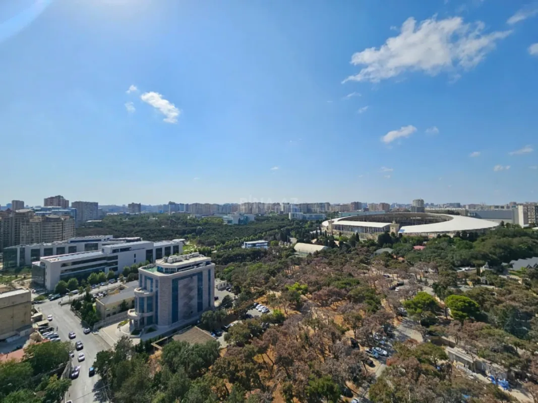 Satılır 3 otaqlı mənzil 134 m²