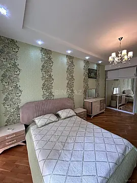 Kirayə verilir 2 otaqlı mənzil 110 m²