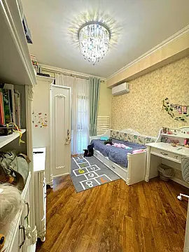 Satılır 3 otaqlı mənzil 105 m²