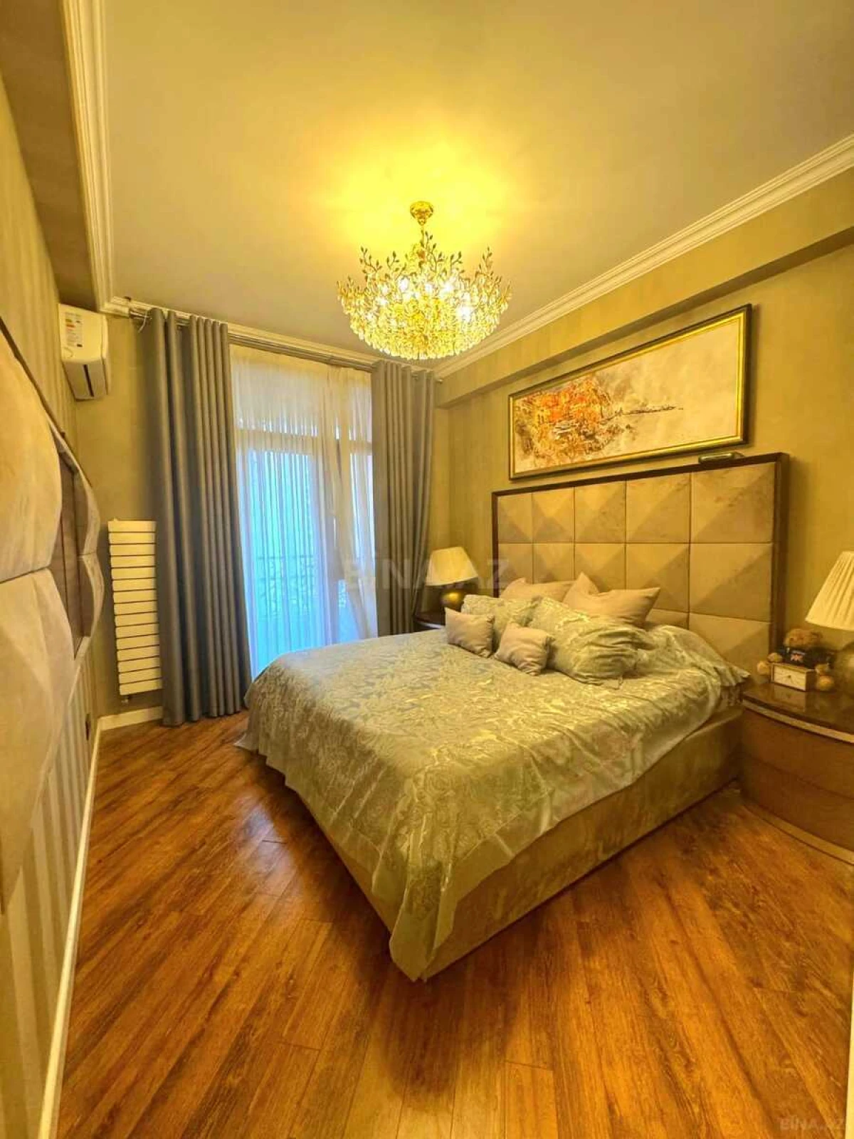 Satılır 3 otaqlı mənzil 105 m²