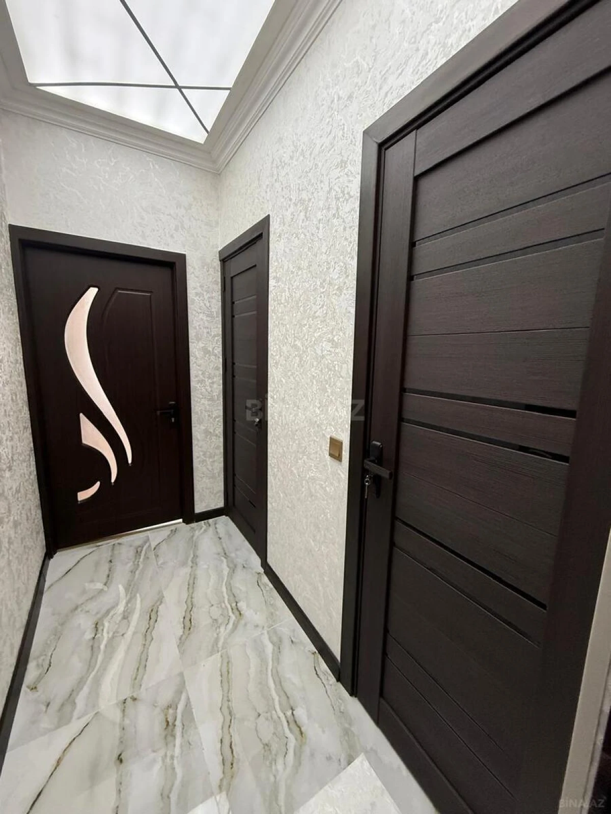 Satılır 2 otaqlı mənzil 58 m²