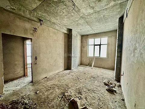 Satılır 2 otaqlı mənzil 93.3 m²