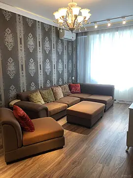 Kirayə verilir 2 otaqlı mənzil 85 m²