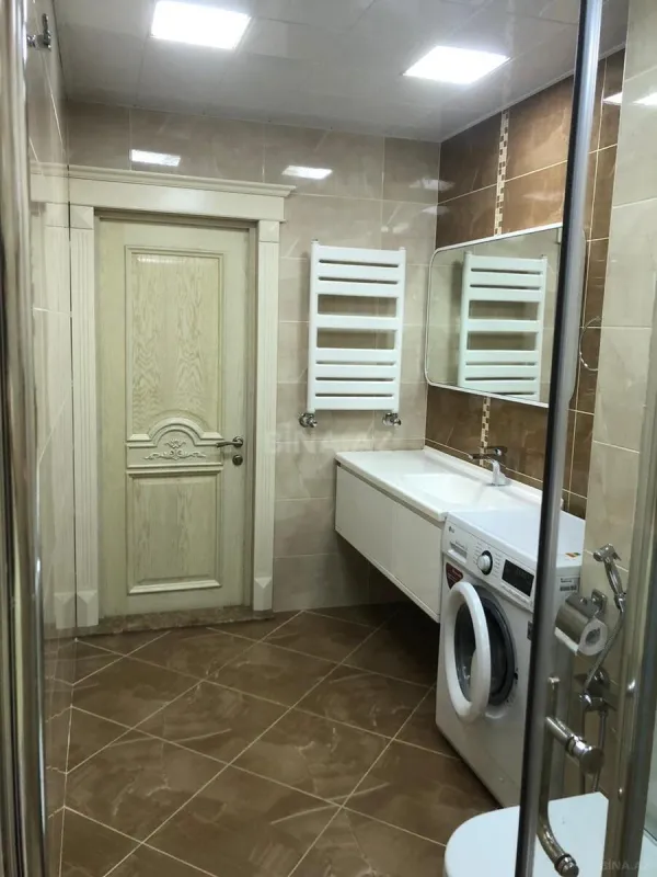 Kirayə verilir 2 otaqlı mənzil 85 m²