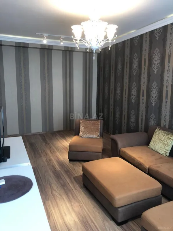 Kirayə verilir 2 otaqlı mənzil 85 m²