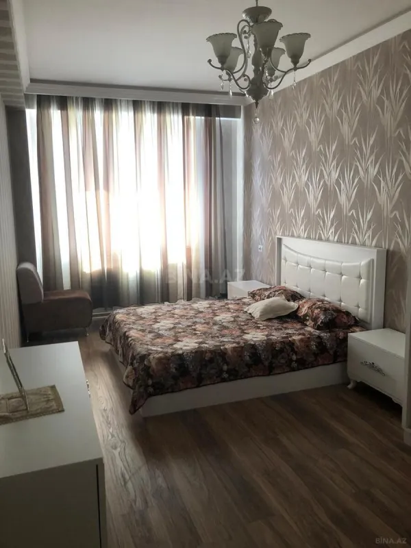 Kirayə verilir 2 otaqlı mənzil 85 m²