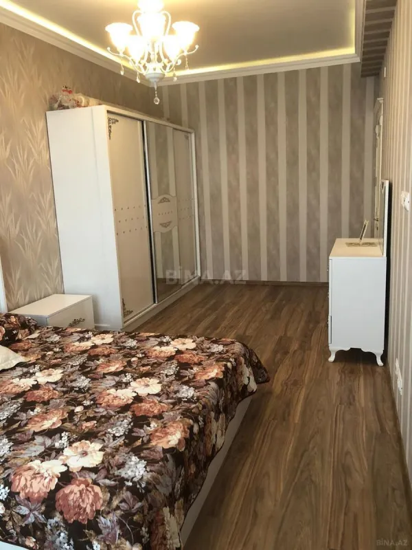 Kirayə verilir 2 otaqlı mənzil 85 m²