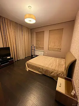 Satılır 4 otaqlı həyət evi 250 m²