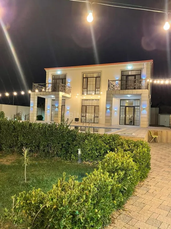 Satılır 4 otaqlı həyət evi 250 m²