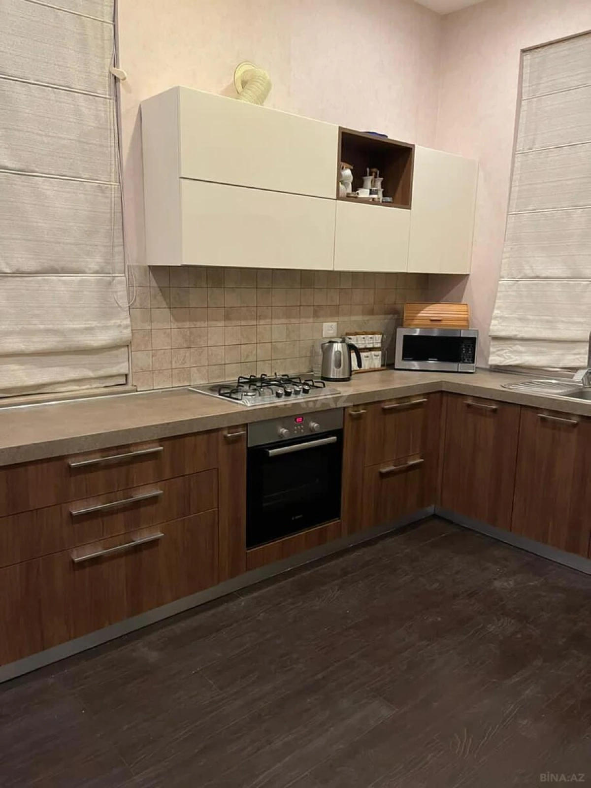 Satılır 4 otaqlı həyət evi 250 m²