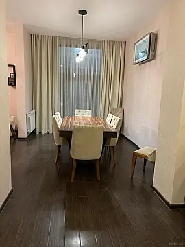 Satılır 4 otaqlı həyət evi 250 m²