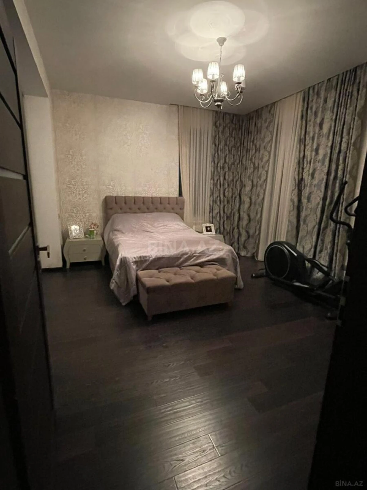 Satılır 4 otaqlı həyət evi 250 m²