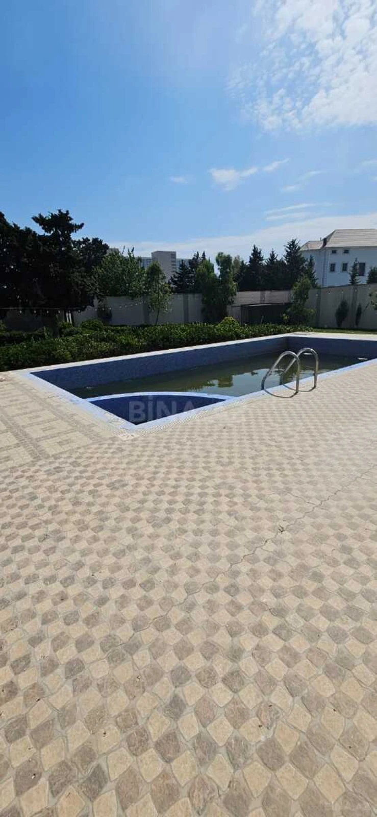 Satılır 4 otaqlı həyət evi 250 m²